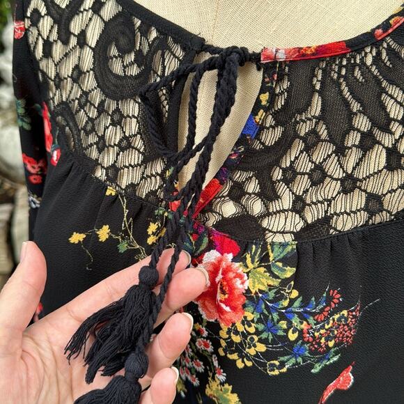 Lily White Black Multicolored Floral Butterfly Bell Sleeve Chiffon Blouse Medium - Picture 4 of 11